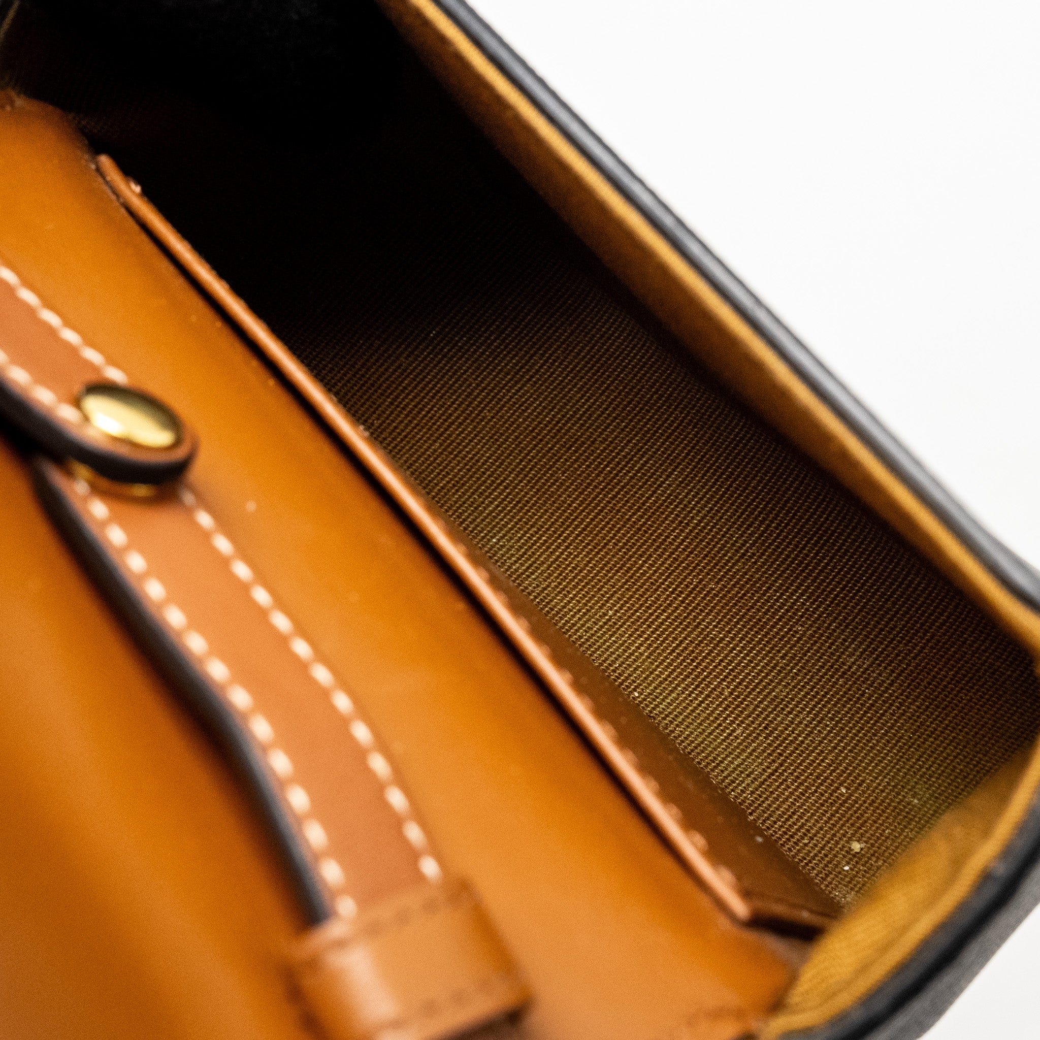 CELINE CLAUDE TRIOMPHE CANVAS / CALFSKIN TAN GHW