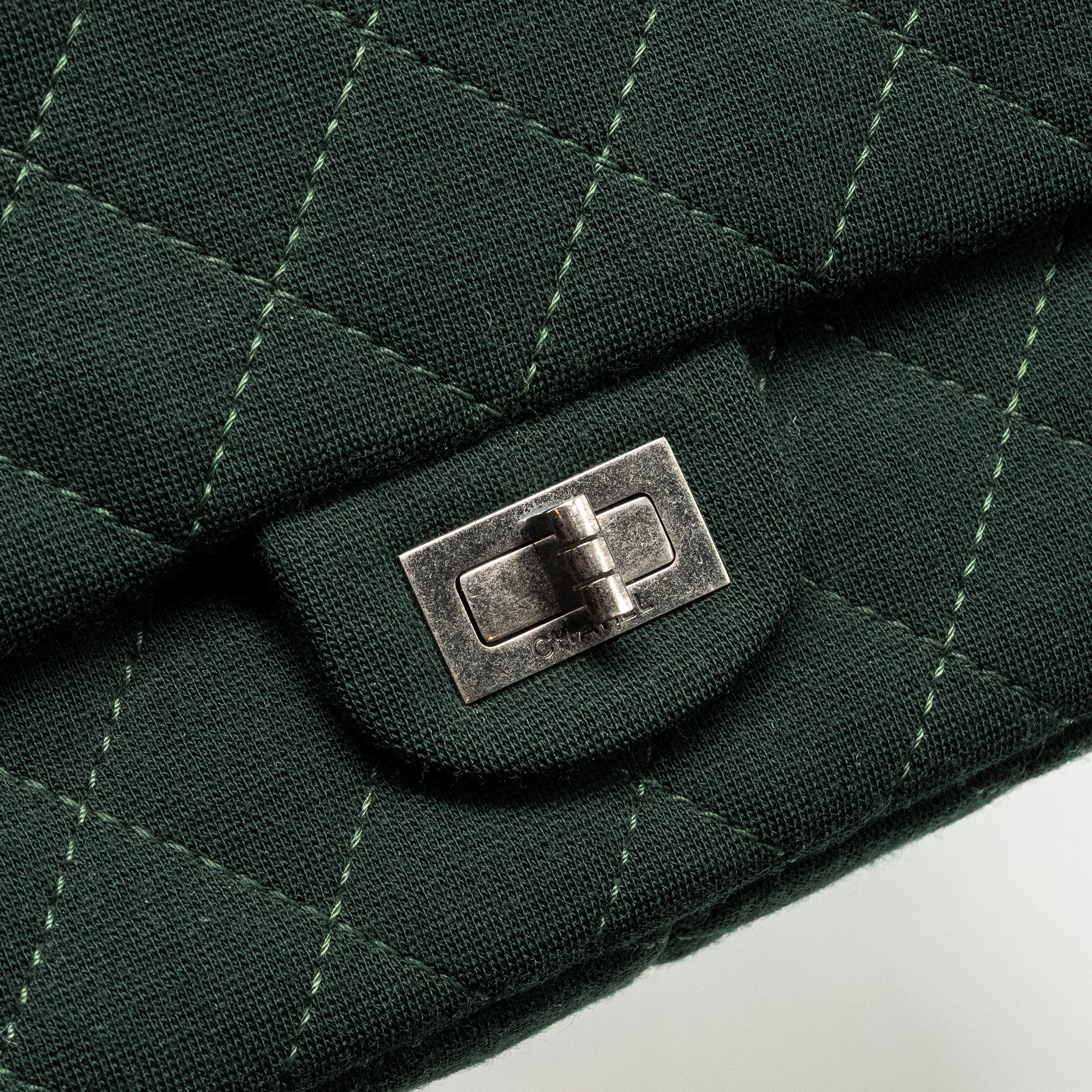 CHANEL REISSUE 2.55 226 DOUBLE FLAP BAG FABRIC DARK GREEN RUTHENIUM HARDWARE