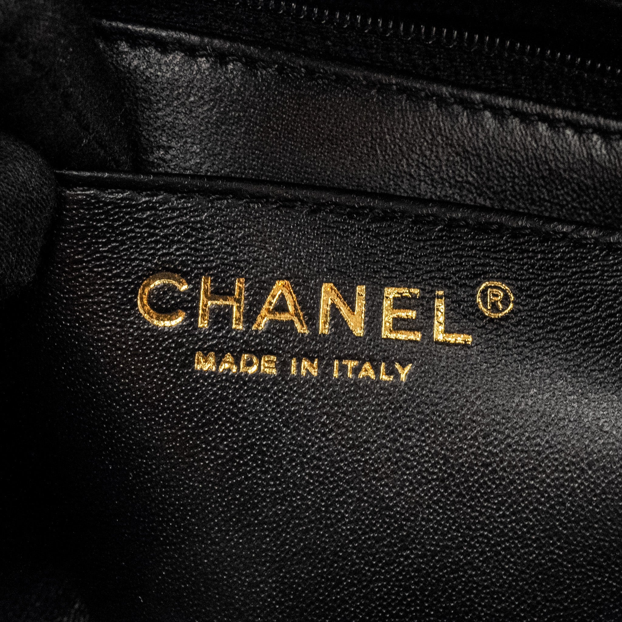 CHANEL MINI 2.55 REISSUE CHEVRON CALFSKIN BLACK GHW (MICROCHIP)