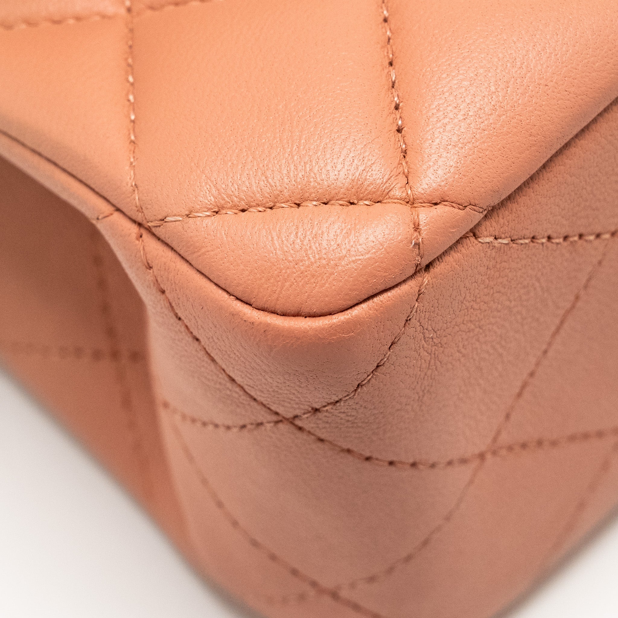 CHANEL MEDIUM CLASSIC DOUBLE FLAP BAG LAMBSKIN PINK SHW (MICROCHIP)
