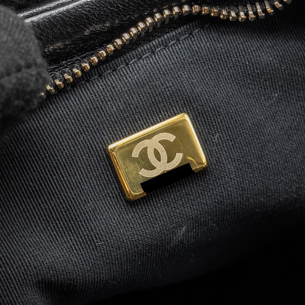 CHANEL 22K HOBO SHOULDER BAG LAMBSKIN BLACK GHW (MICROCHIP)