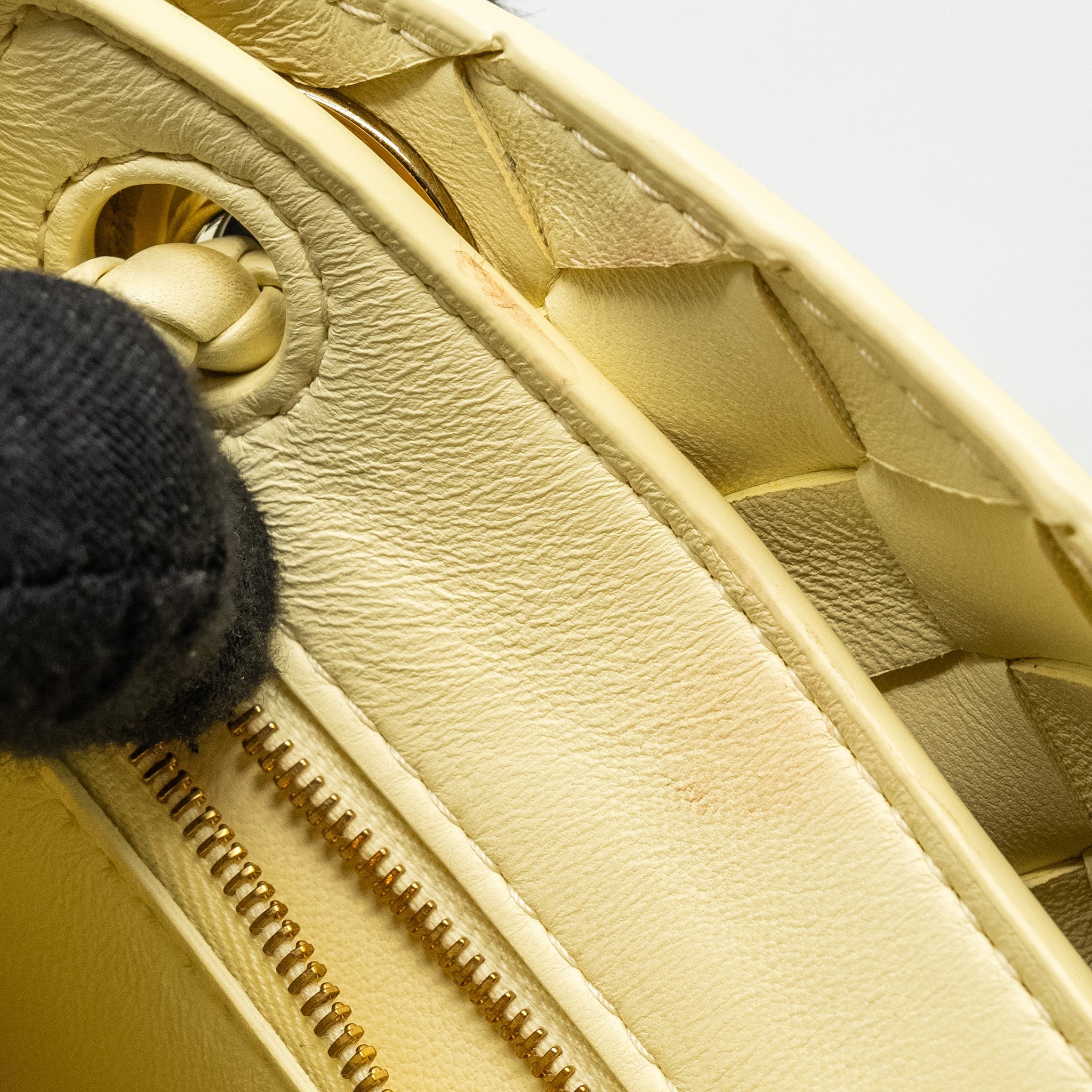 BOTTEGA VENETA SMALL ANDIAMO BAG LAMBSKIN LIGHT YELLOW GHW