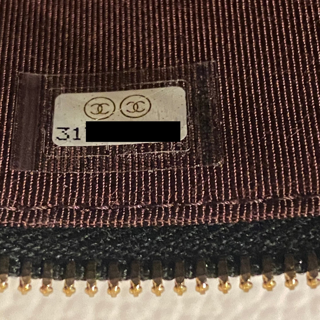 CHANEL SMALL LONG VANITY WITH CHAIN CAVIAR  BLACK LGHW
