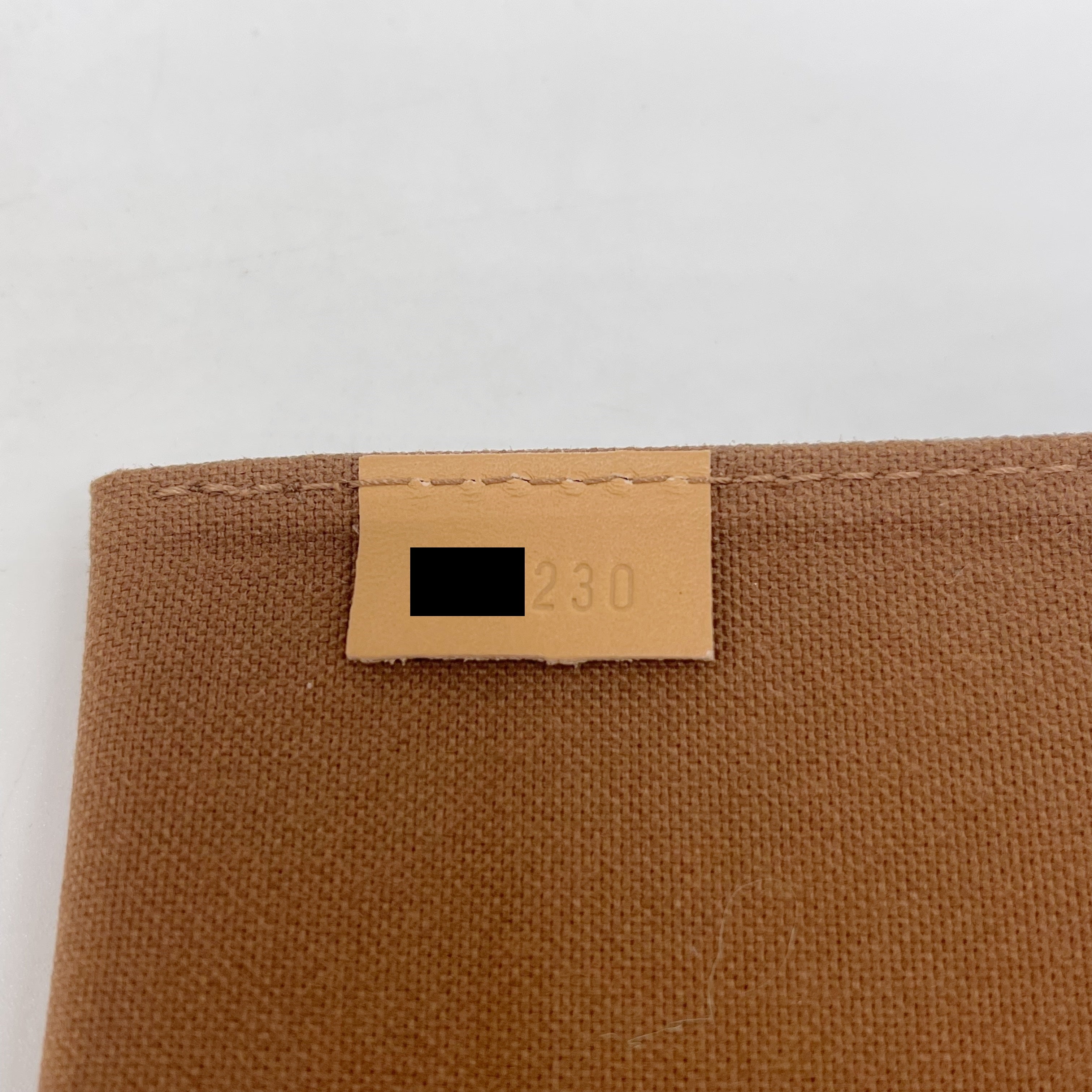 LOUIS VUITTON PETIT SAC PLAT MONOGRAM