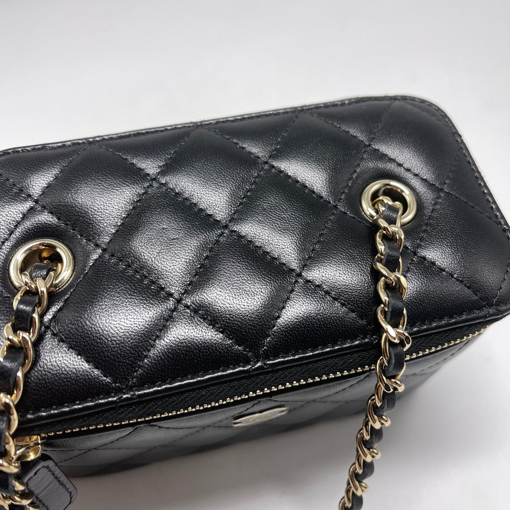 CHANEL LONG VANITY WITH CHAIN LAMBSKIN BLACK LGHW